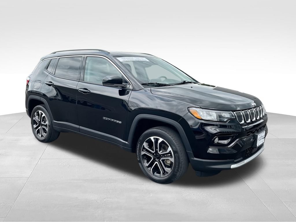 Used 2022 Jeep Compass Limited w/ Sun and Sound Group AWD/4WD image 2