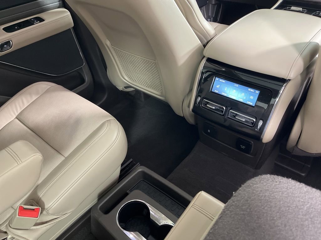 Used 2021 Lincoln Aviator Grand Touring w/ Elements Package Plus image 9