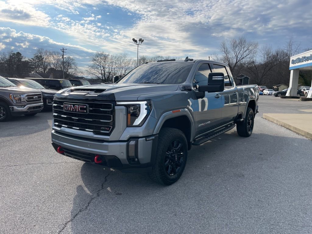 Used 2024 GMC Sierra 2500 AT4 w/ AT4 Premium Plus Package image 3