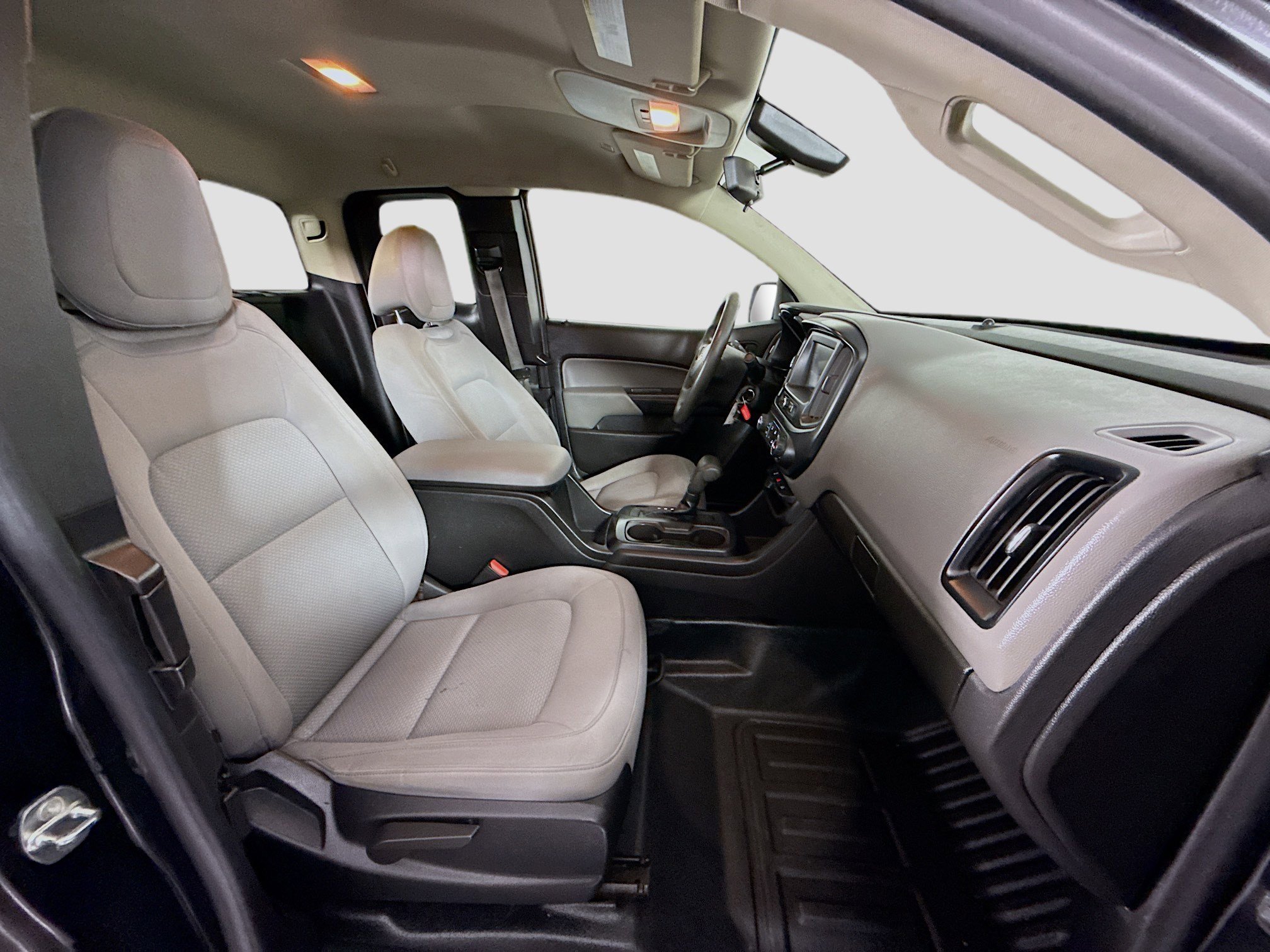 Used 2018 Chevrolet Colorado W/T image 26