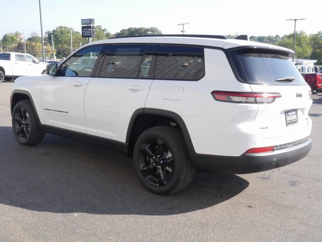 New 2025 Jeep Grand Cherokee L Limited w/ Black Appearance Package image 8