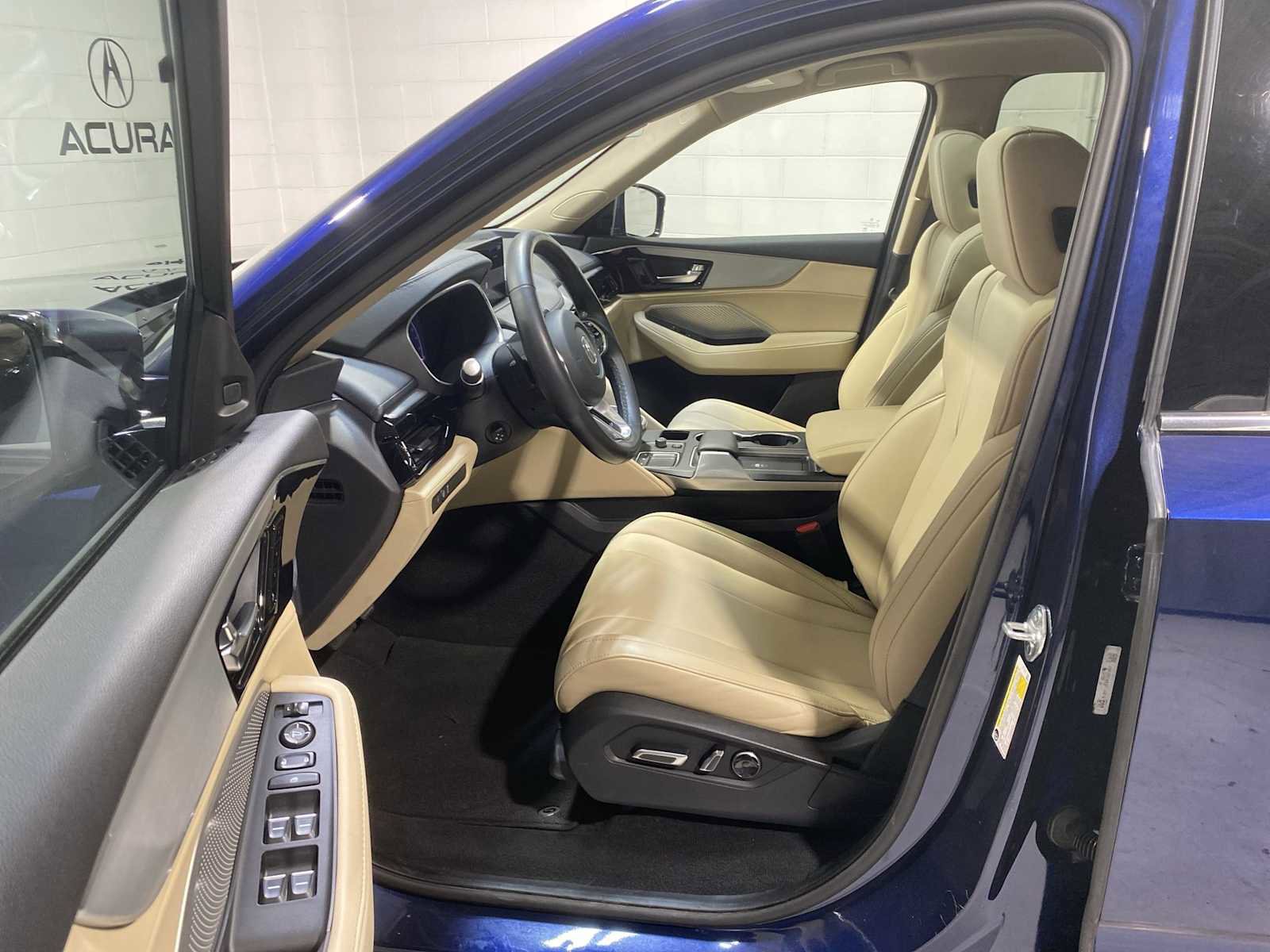 Certified 2023 Acura MDX SH-AWD image 2