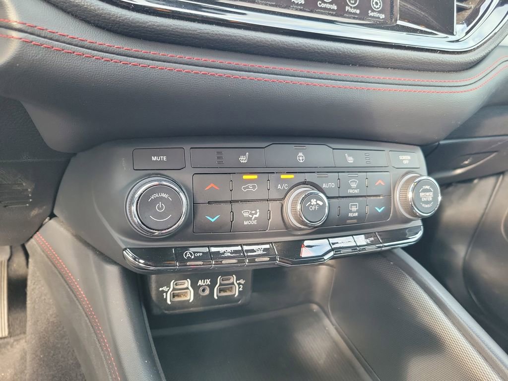 Used 2023 Dodge Durango GT RWD image 25