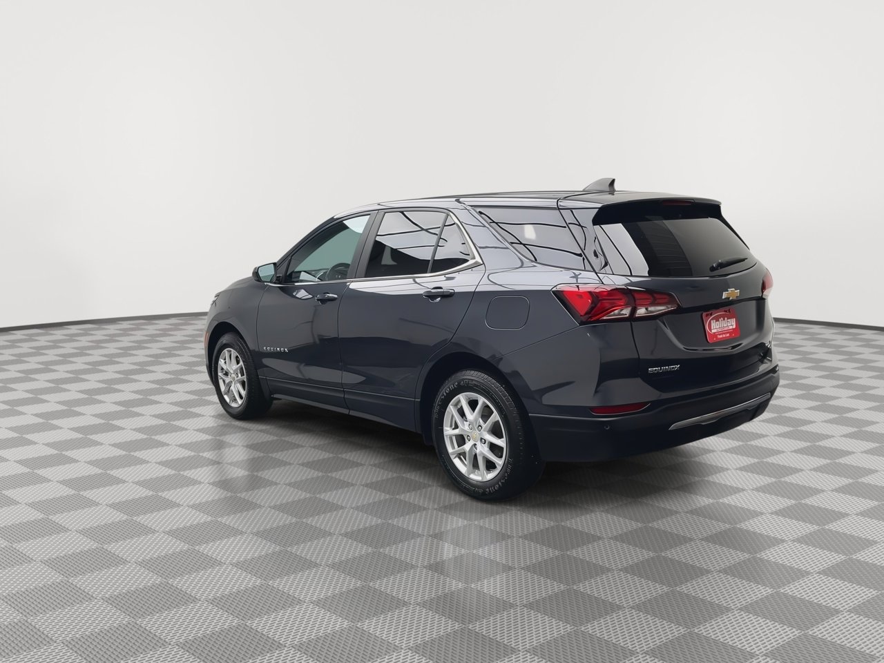 Used 2022 Chevrolet Equinox LT w/ Driver Convenience Package image 2