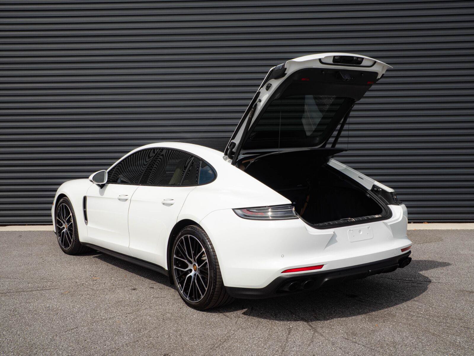 Used 2023 Porsche Panamera Platinum Edition RWD image 32