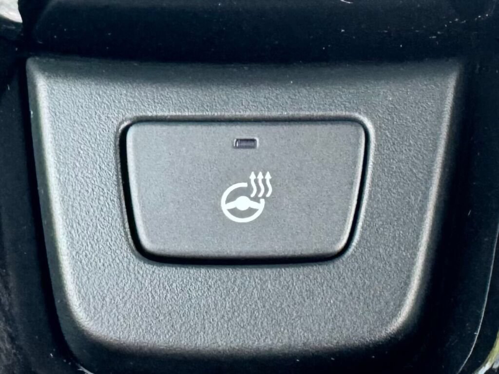 Used 2025 Honda Pilot Black Edition image 29