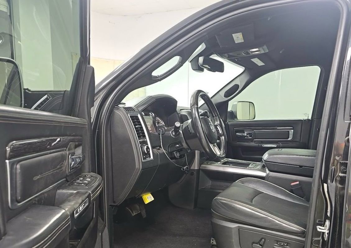 Used 2018 RAM 3500 Laramie Longhorn AWD/4WD image 5