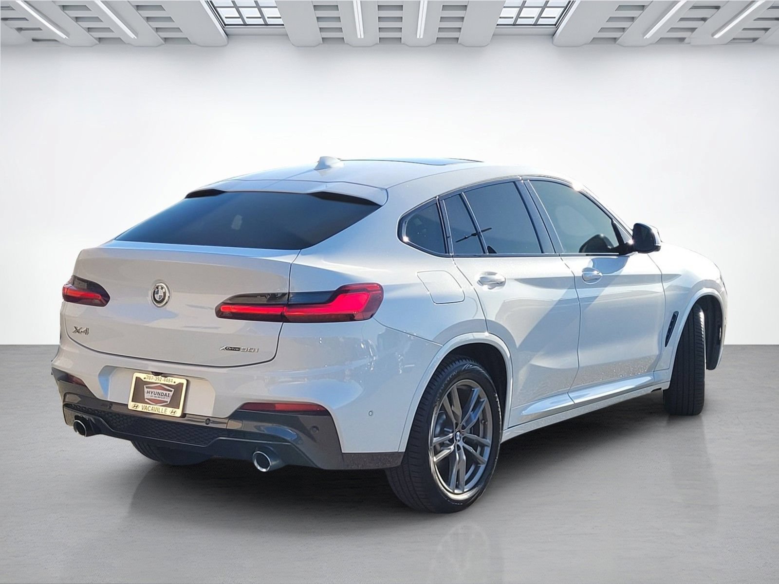 Used 2019 BMW X4 xDrive30i w/ Executive Package AWD/4WD image 4