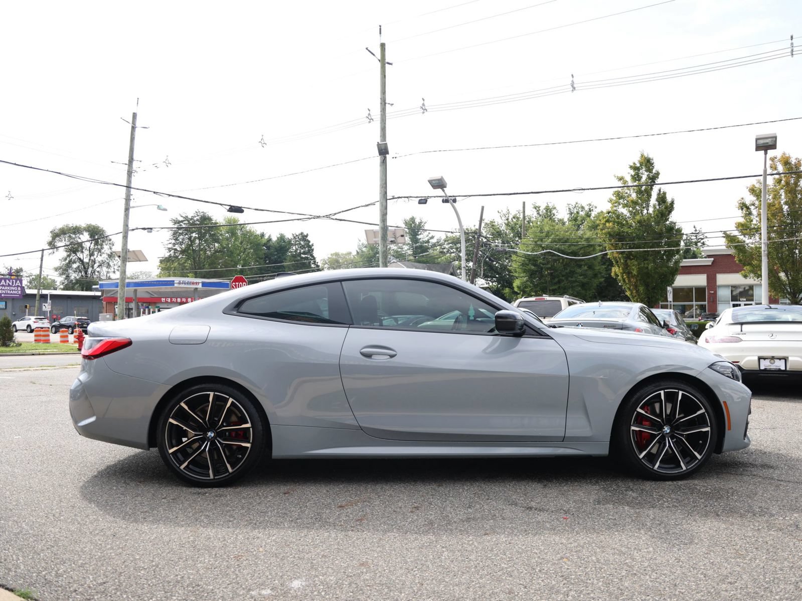 Used 2022 BMW 430i xDrive Coupe w/ M Sport Package AWD/4WD image 5