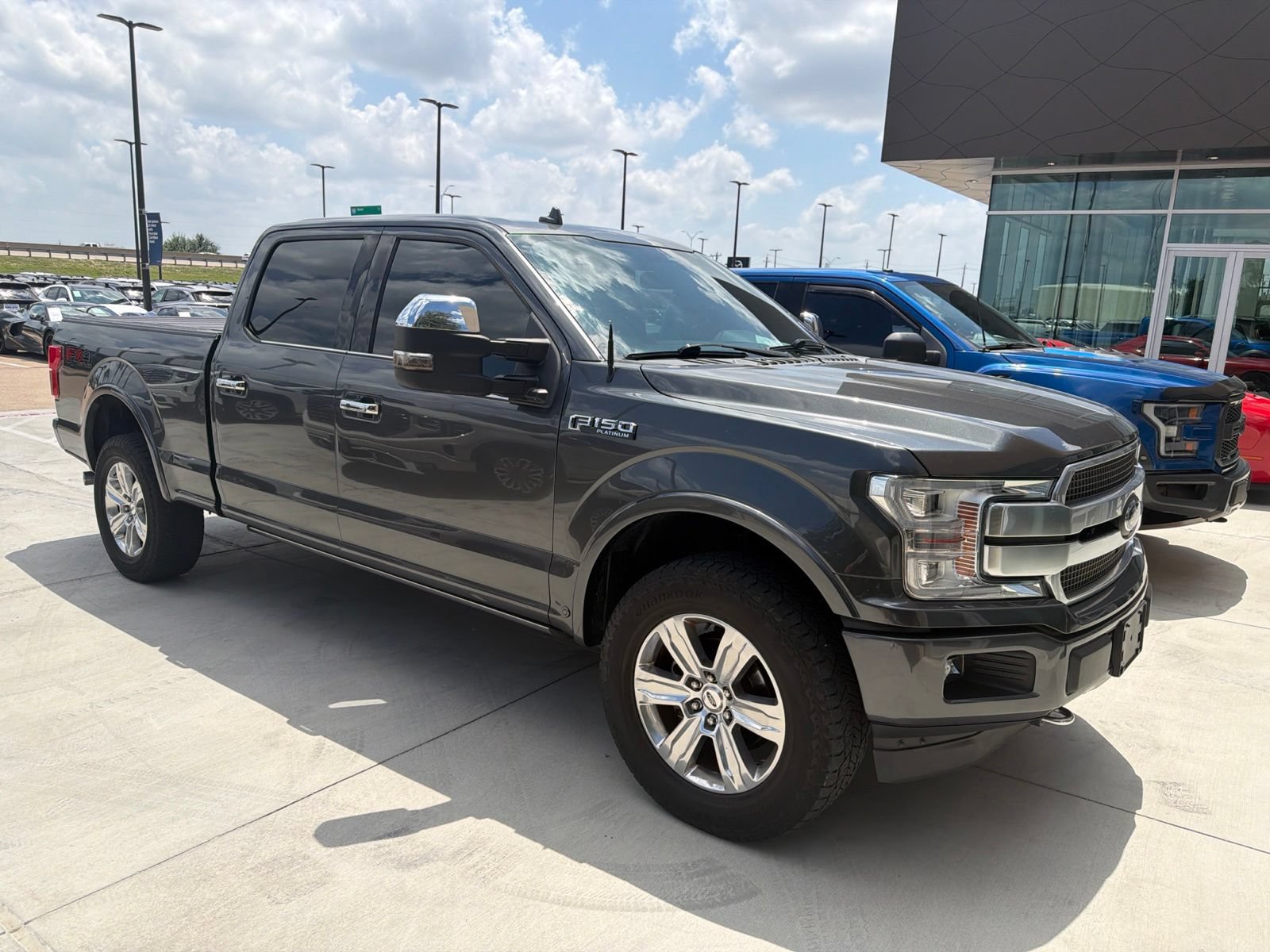 Used 2018 Ford F150 Platinum w/ Equipment Group 701A Luxury AWD/4WD image 3