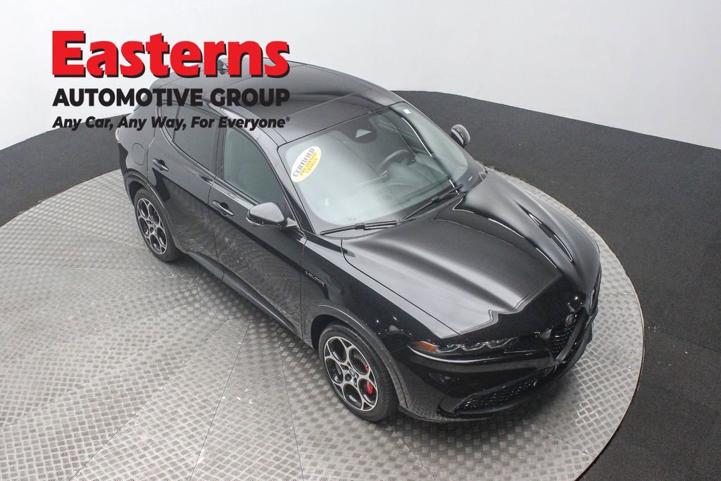 Used 2024 Alfa Romeo Tonale Veloce AWD/4WD image 3