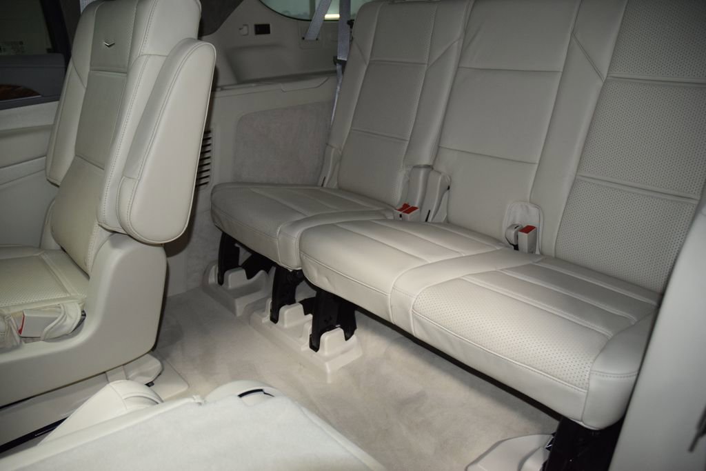 Used 2024 Cadillac Escalade ESV Sport Platinum w/ LPO, ONYX Package AWD/4WD image 45