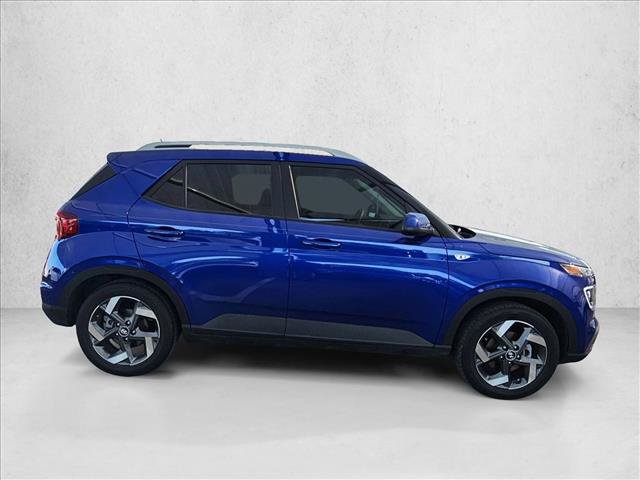Certified 2024 Hyundai Venue Limited FWD image 4