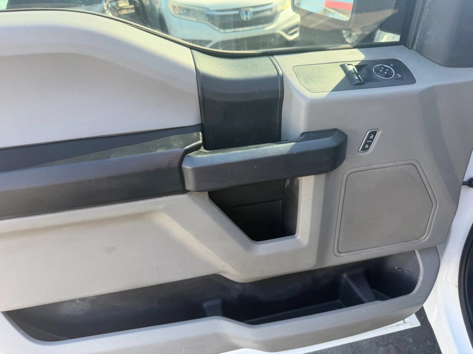Used 2017 Ford F150 XL w/ Equipment Group 101A Mid RWD image 14