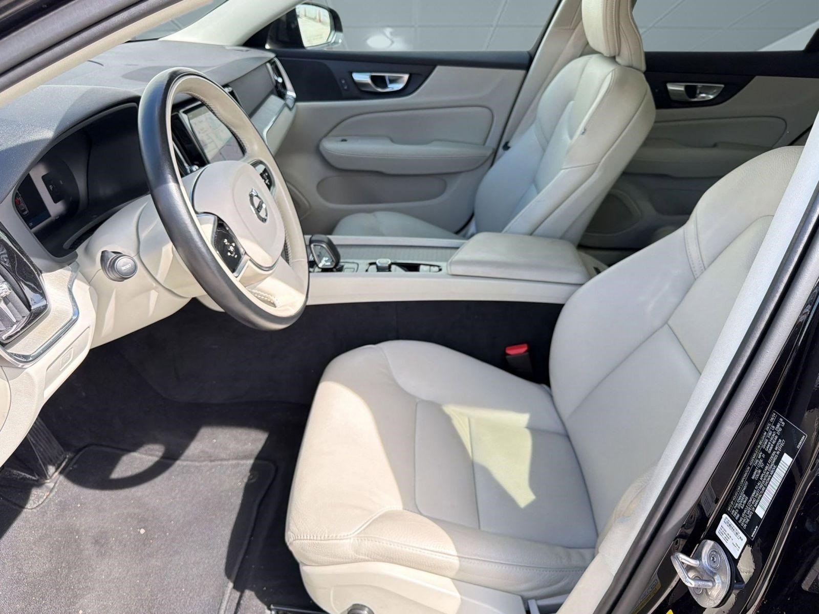 Used 2025 Volvo V60 B5 Cross Country Plus AWD/4WD image 5
