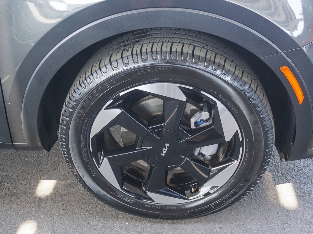 Certified 2025 Kia Sorento EX FWD image 10