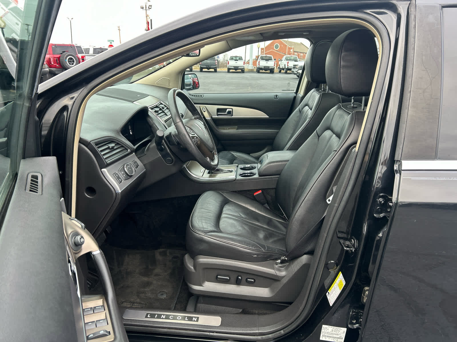 Used 2014 Lincoln MKX w/ Equipment Group 102A image 18