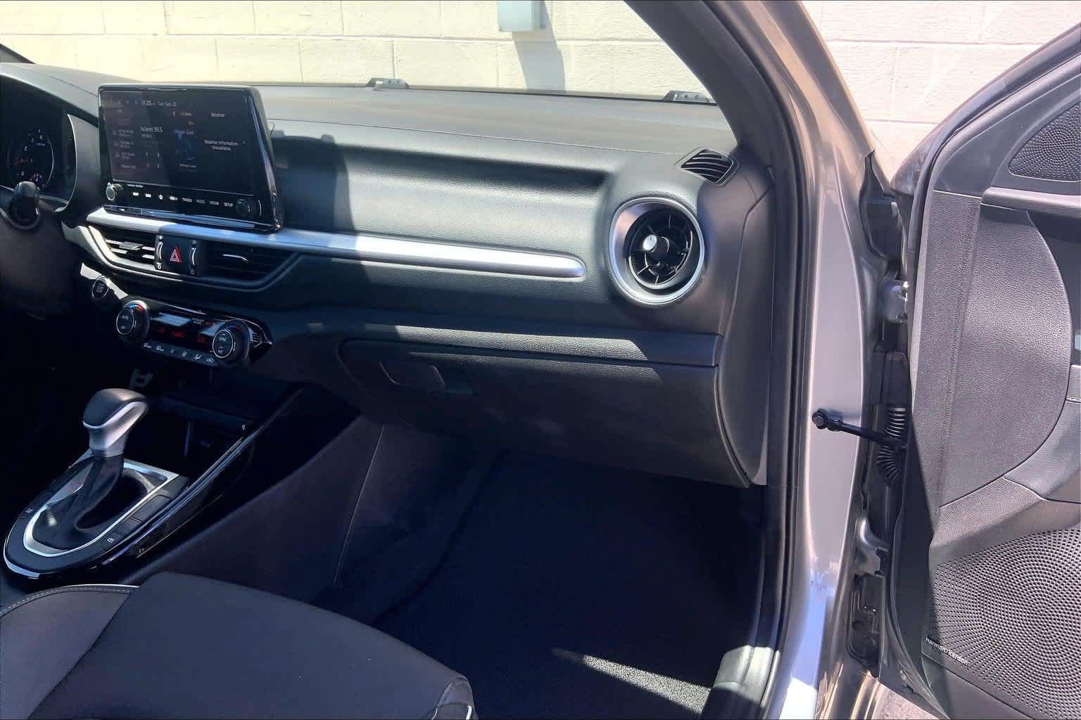 Used 2023 Kia Forte GT-Line w/ GT-Line Premium Package FWD image 23