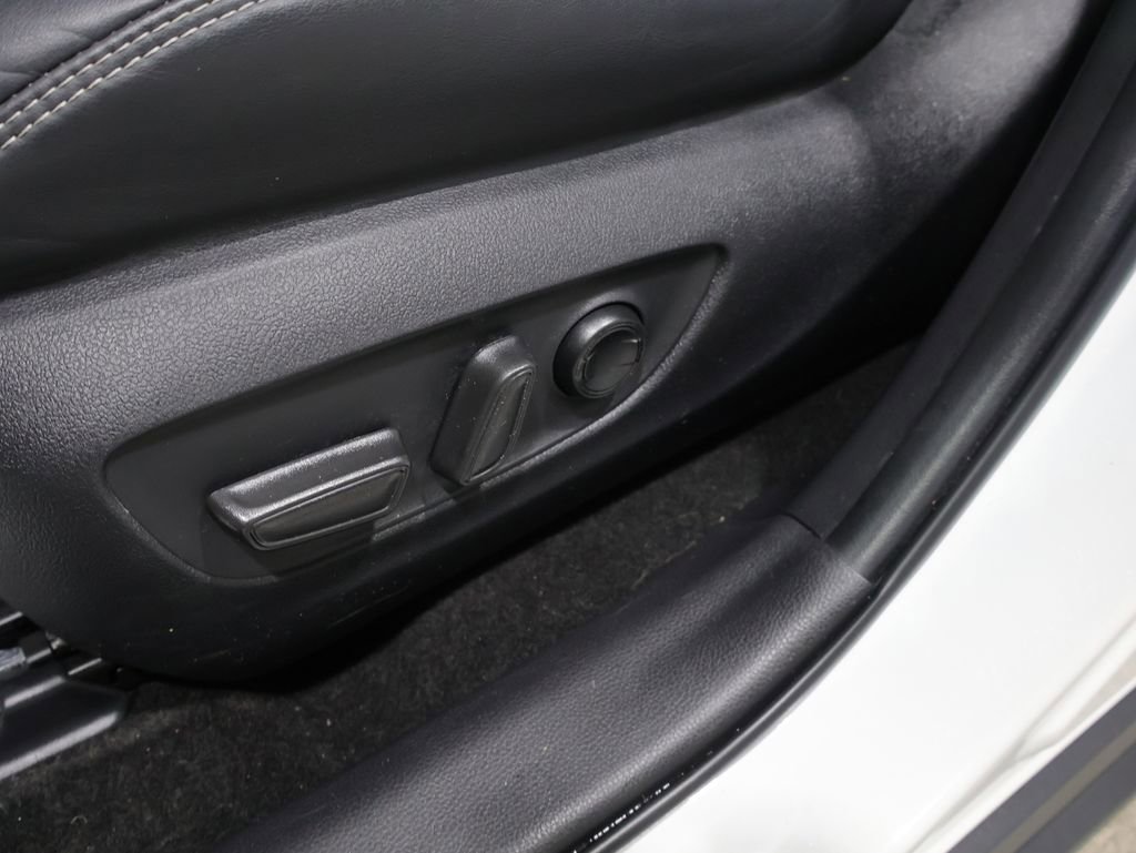 Used 2022 Toyota RAV4 XLE Premium image 13