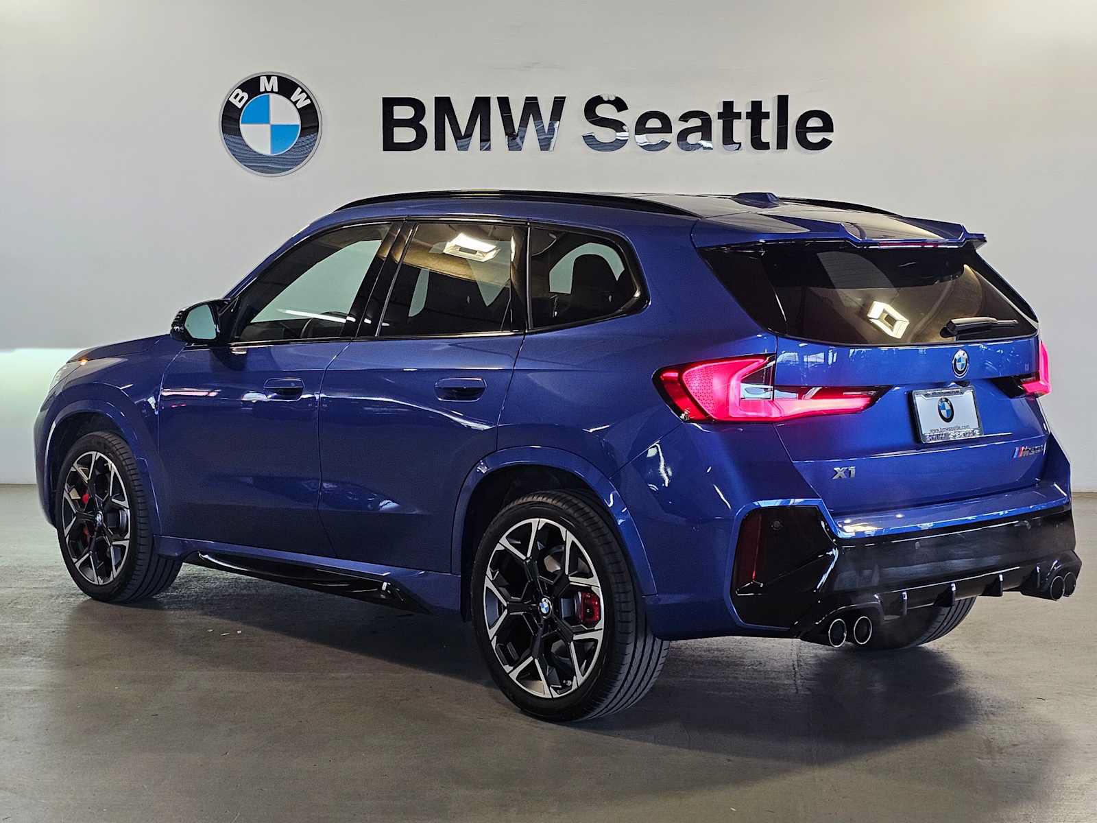 Used 2025 BMW X1 M35i w/ Premium Package AWD/4WD image 4