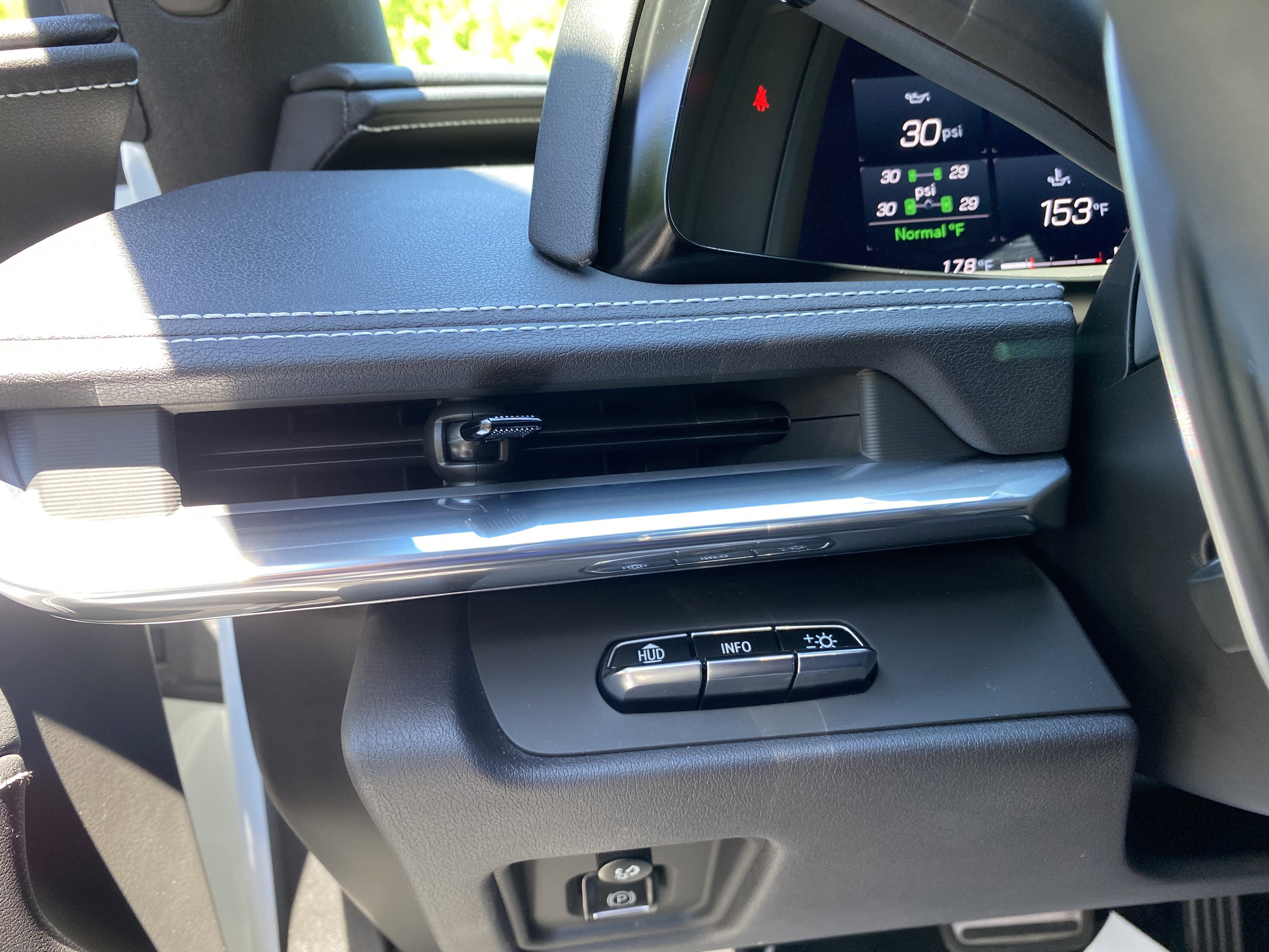 Used 2020 Chevrolet Corvette Stingray Preferred Cpe w/ 2LT Preferred Equipment Group image 18