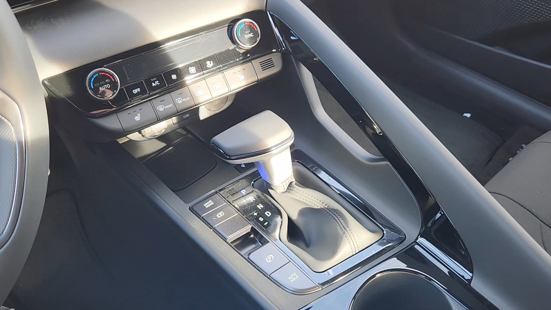 New 2026 Hyundai Elantra SEL Sport Premium image 15