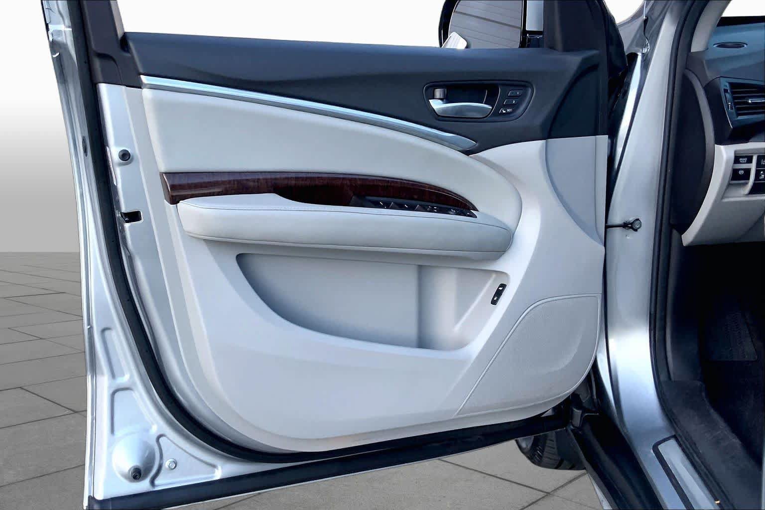 Used 2020 Acura MDX FWD image 21
