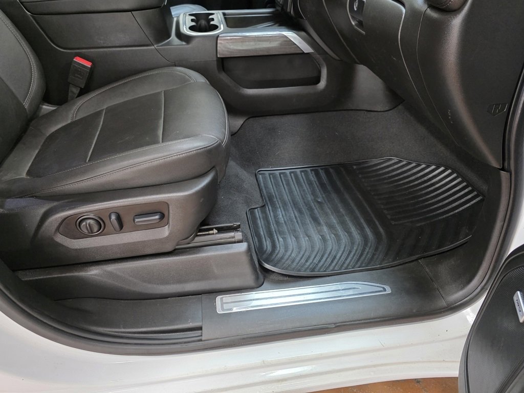 Used 2022 Chevrolet Silverado 2500 LTZ w/ LTZ Convenience Package image 16