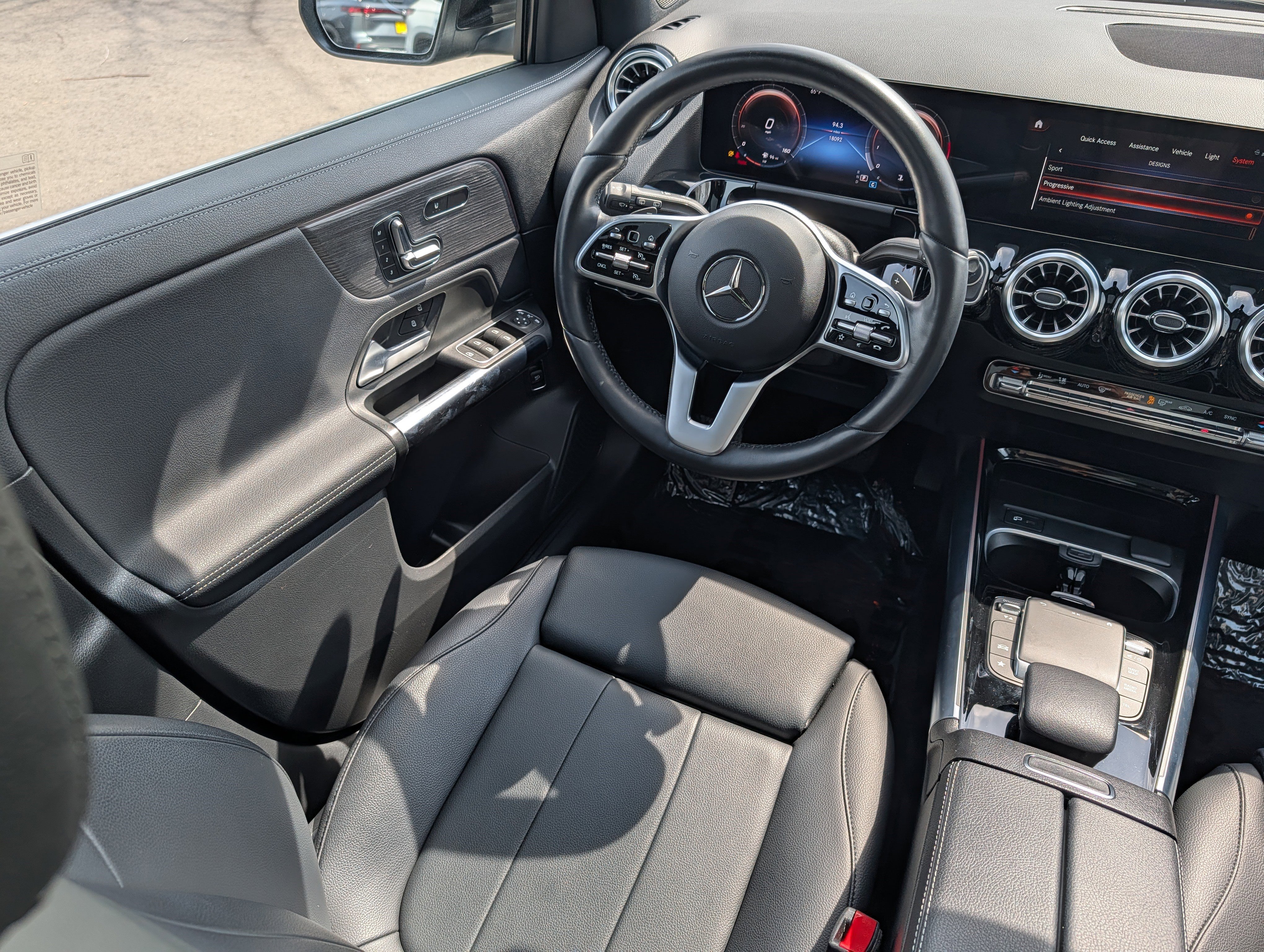 Used 2023 Mercedes-Benz GLA 250 4MATIC image 10