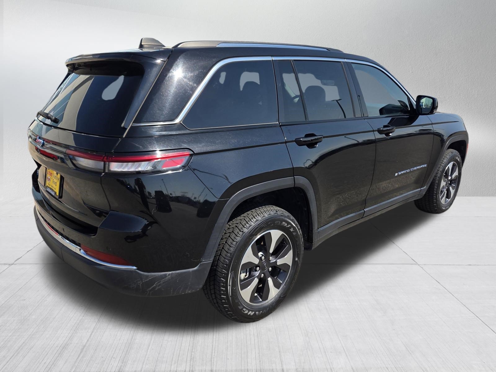 Used 2024 Jeep Grand Cherokee Limited 4xe AWD/4WD image 7