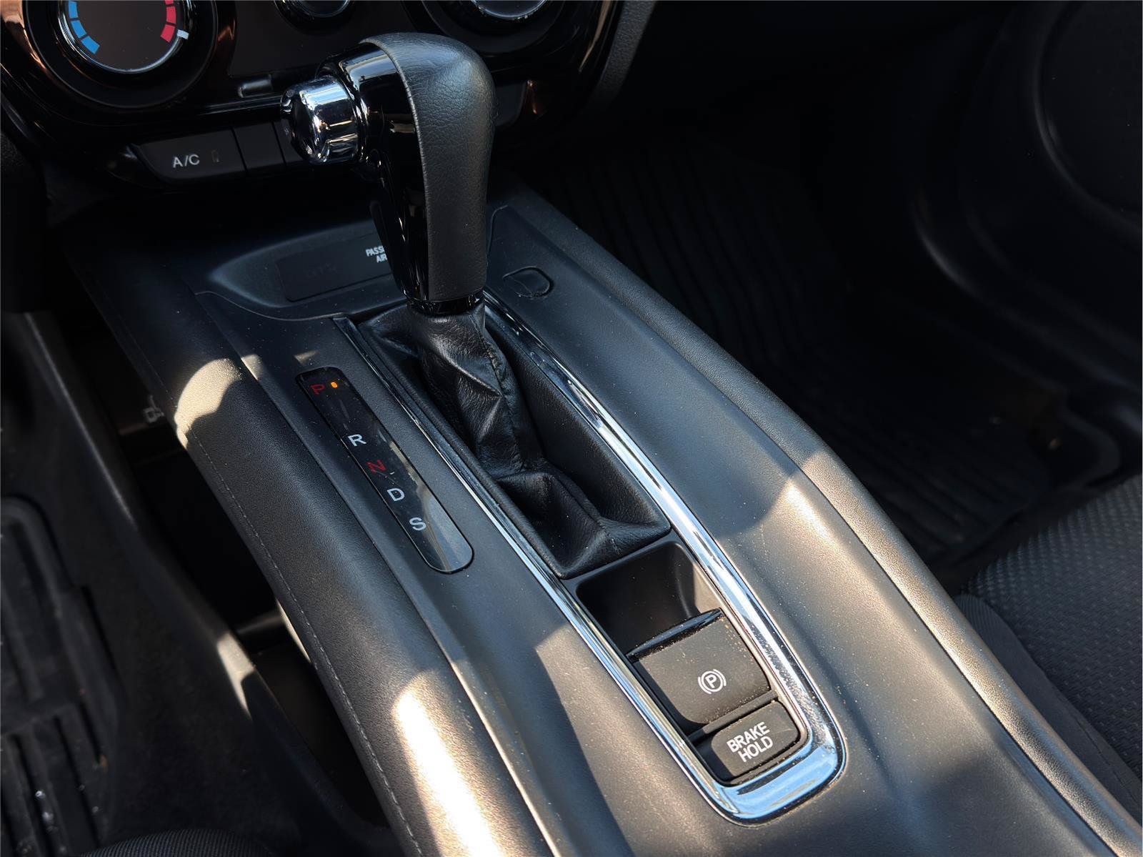 Used 2022 Honda HR-V Sport image 14