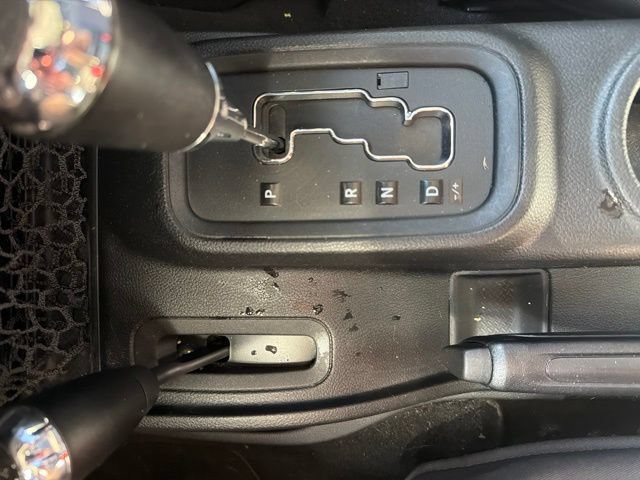 Used 2015 Jeep Wrangler Sport AWD/4WD image 25
