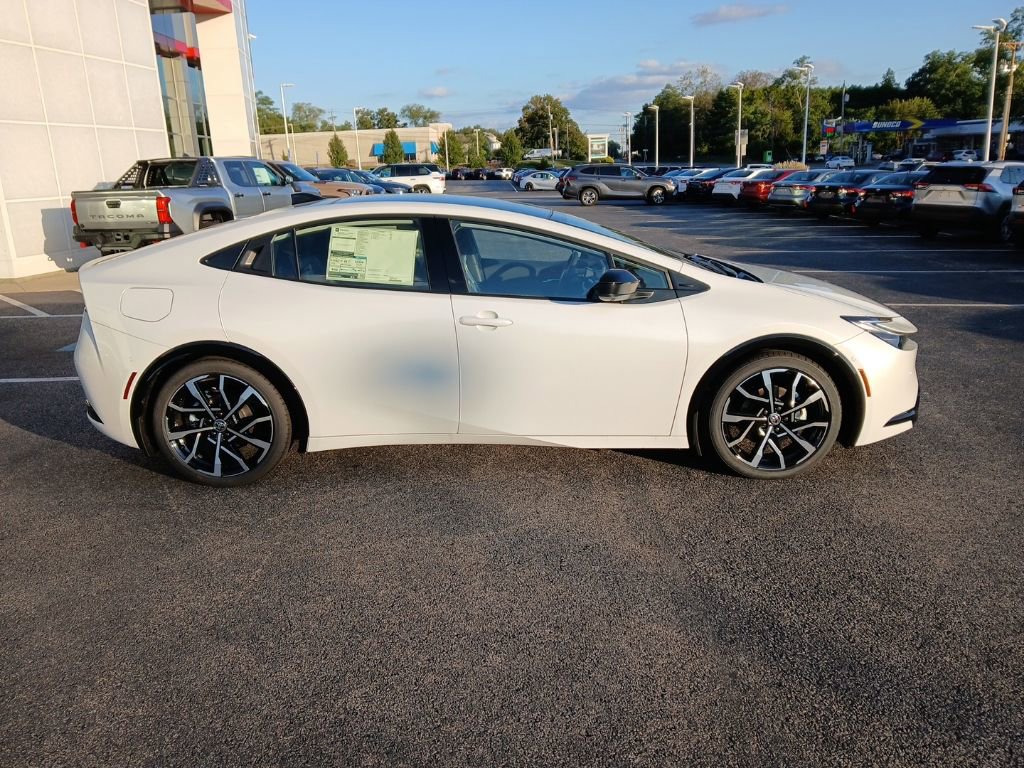 New 2026 Toyota Prius Plug-In Hybrid image 4