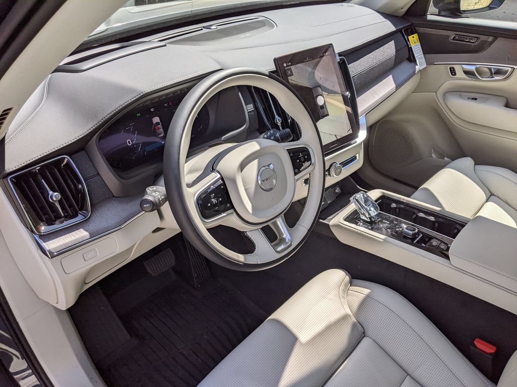 New 2026 Volvo XC90 B6 Ultra w/ Protection Package Premier AWD/4WD image 8