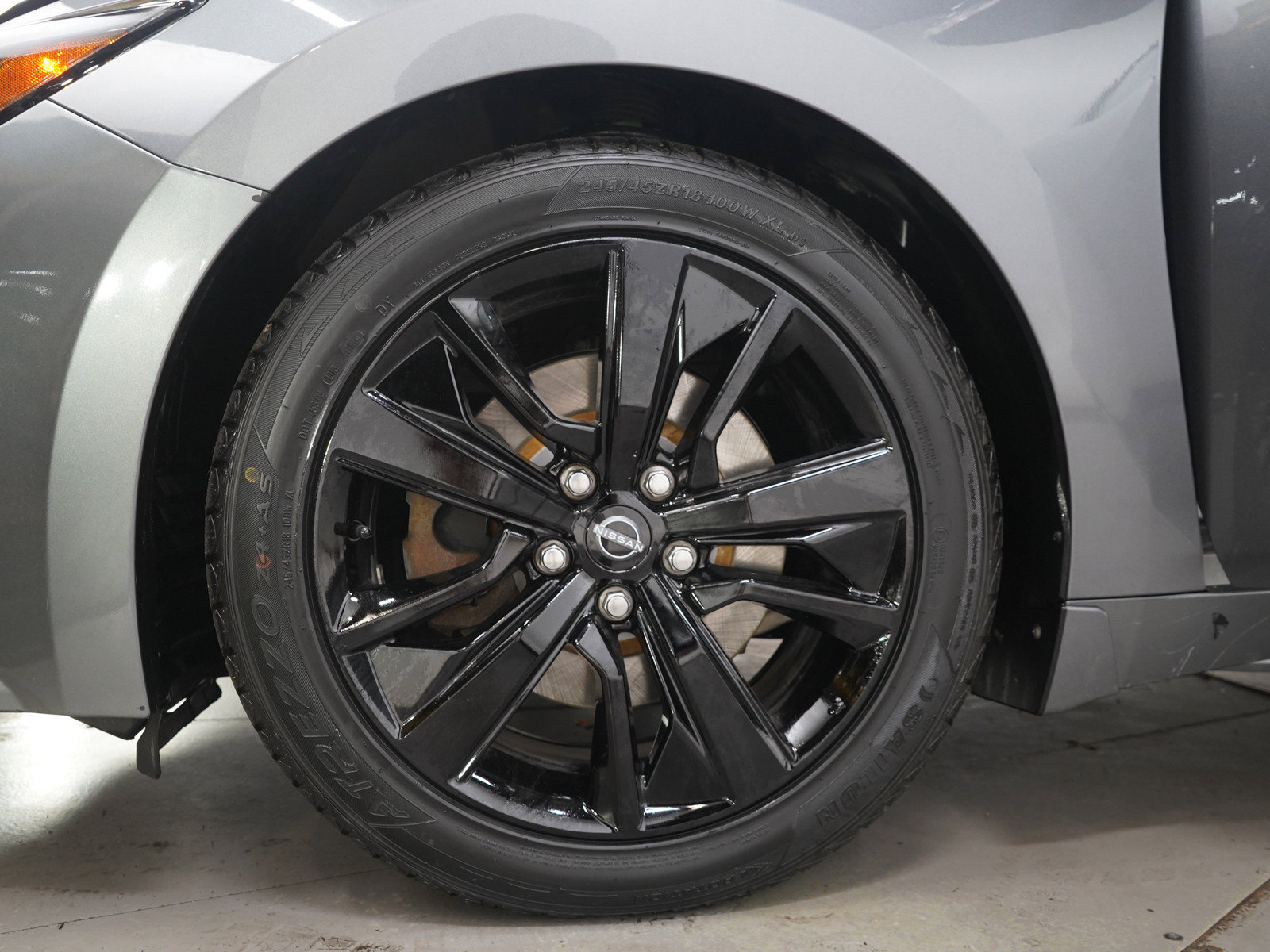 Used 2023 Nissan Maxima SL FWD image 28