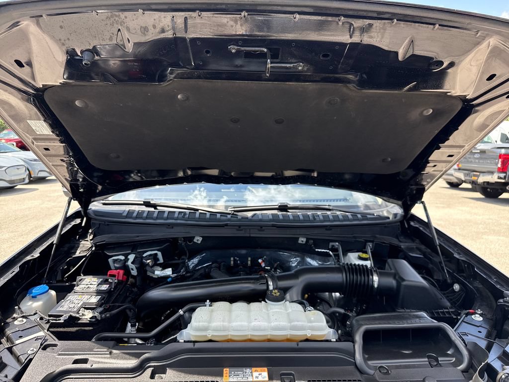 Certified 2025 Ford Expedition Platinum AWD/4WD image 35