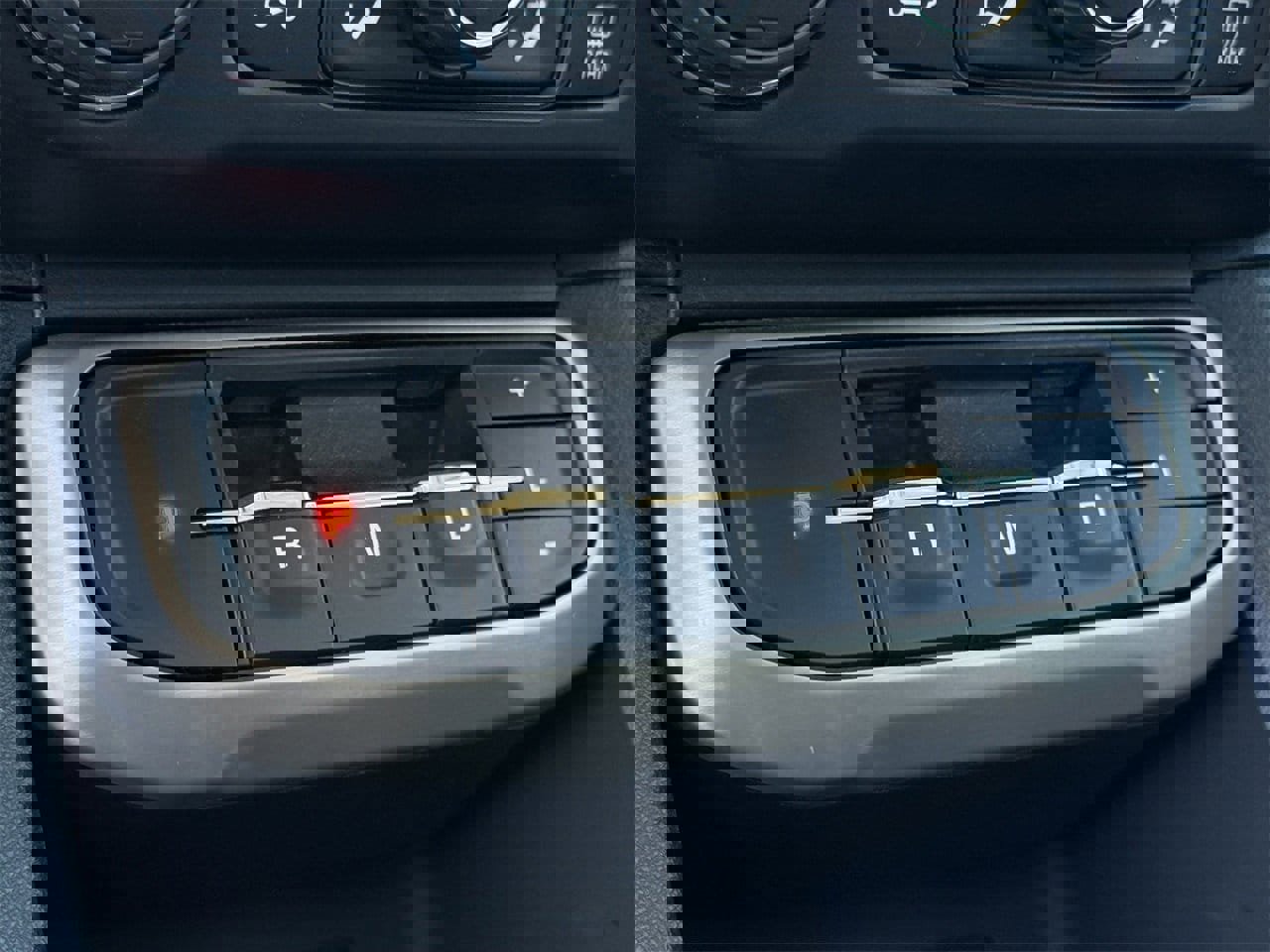 Used 2022 GMC Acadia Denali w/ Denali Technology Package image 18