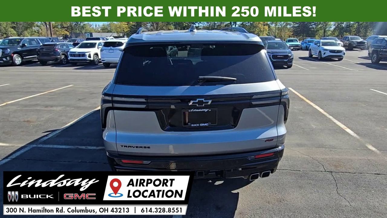 Used 2024 Chevrolet Traverse RS image 7