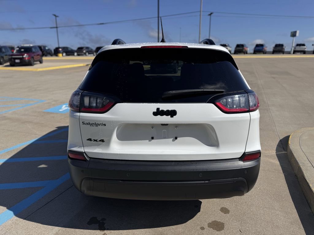 Used 2023 Jeep Cherokee Altitude Lux AWD/4WD image 4