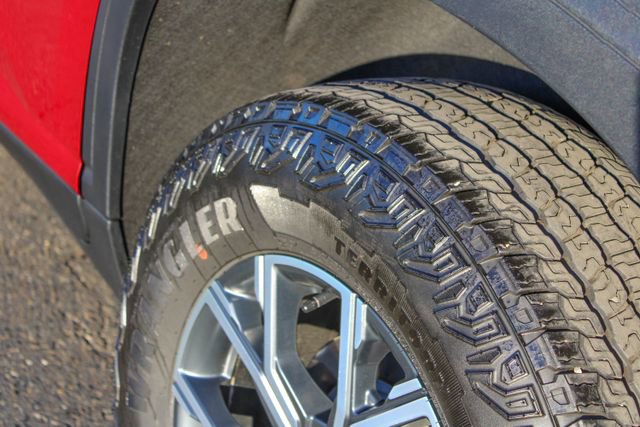 Used 2024 GMC Acadia AT4 image 12