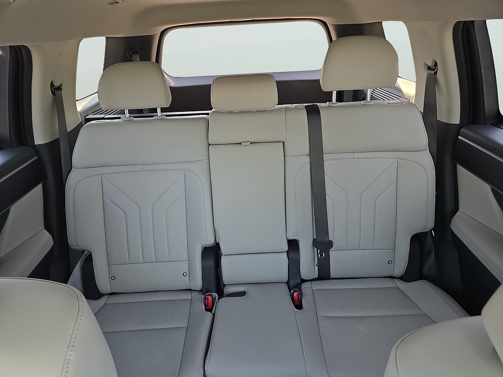 Certified 2026 Hyundai Santa Fe SEL FWD image 33