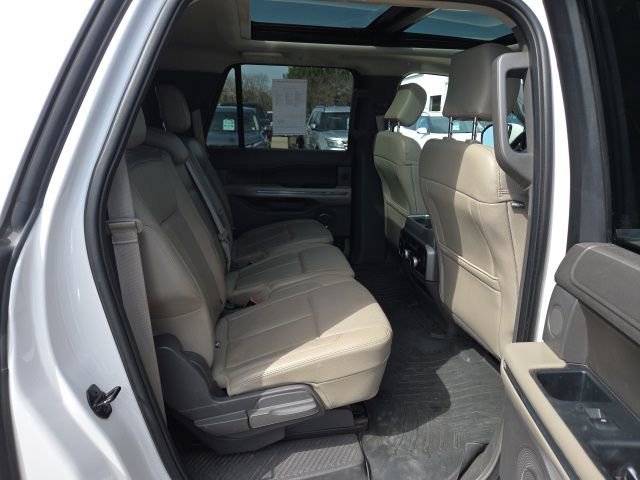 Used 2018 Ford Expedition Max XLT w/ Equipment Group 202A image 14