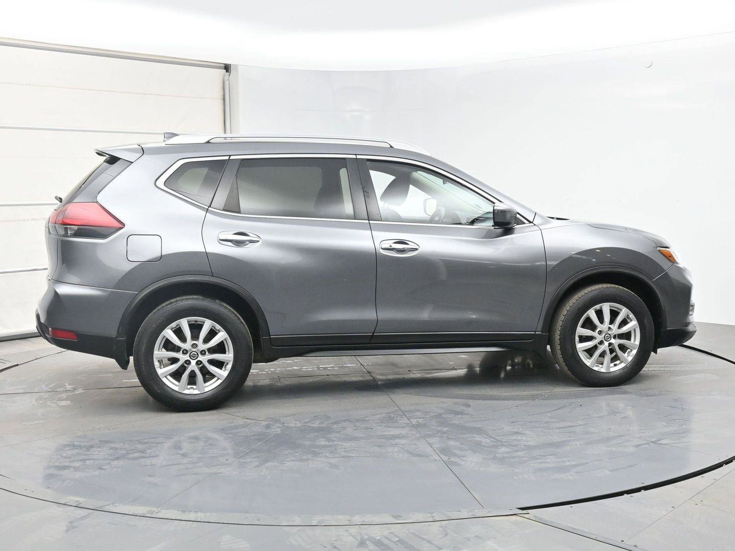 Used 2018 Nissan Rogue SV image 27