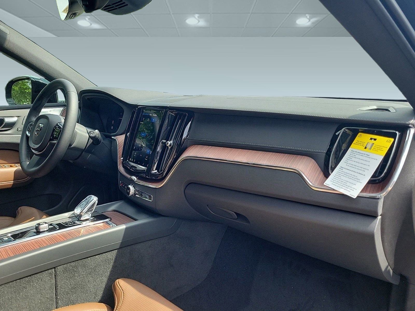 New 2024 Volvo XC60 B5 Ultimate image 33