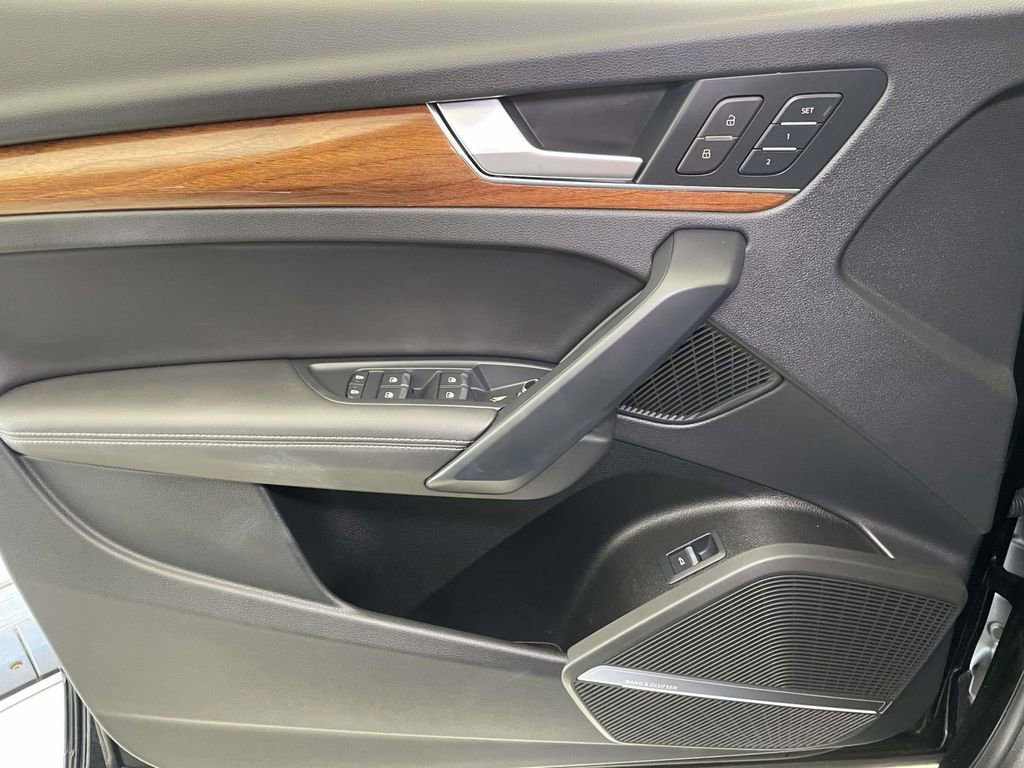 Used 2023 Audi Q5 2.0T Premium Plus w/ Premium Plus Package image 34