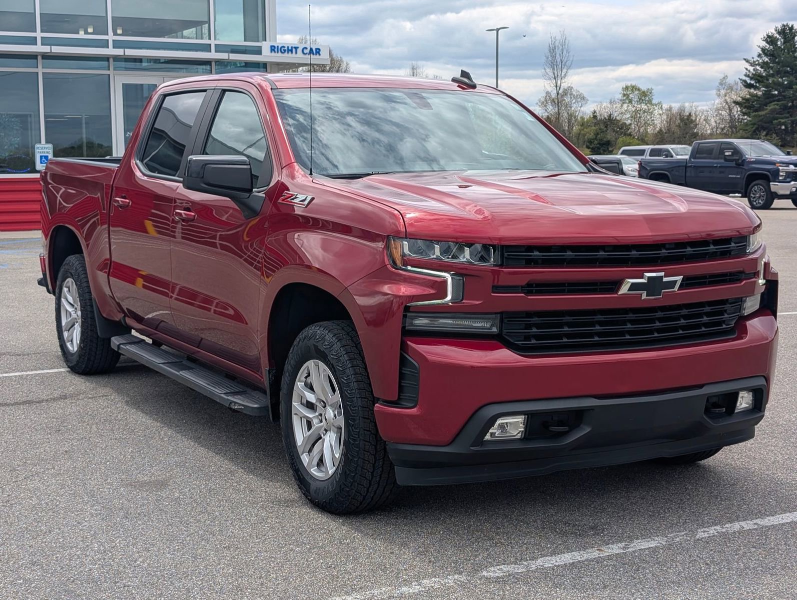 Used 2022 Chevrolet Silverado 1500 RST AWD/4WD image 3