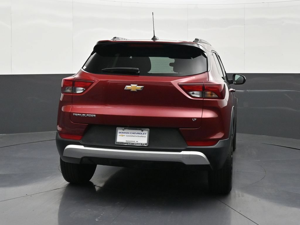 Used 2025 Chevrolet TrailBlazer LT FWD image 4