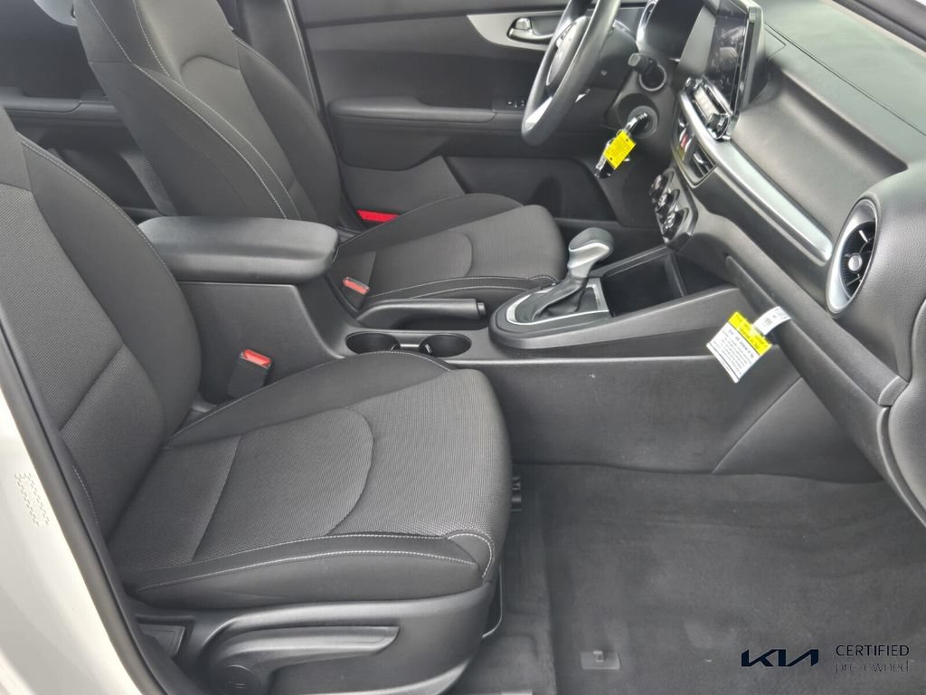 Certified 2023 Kia Forte LXS w/ LXS Technology Package FWD image 17