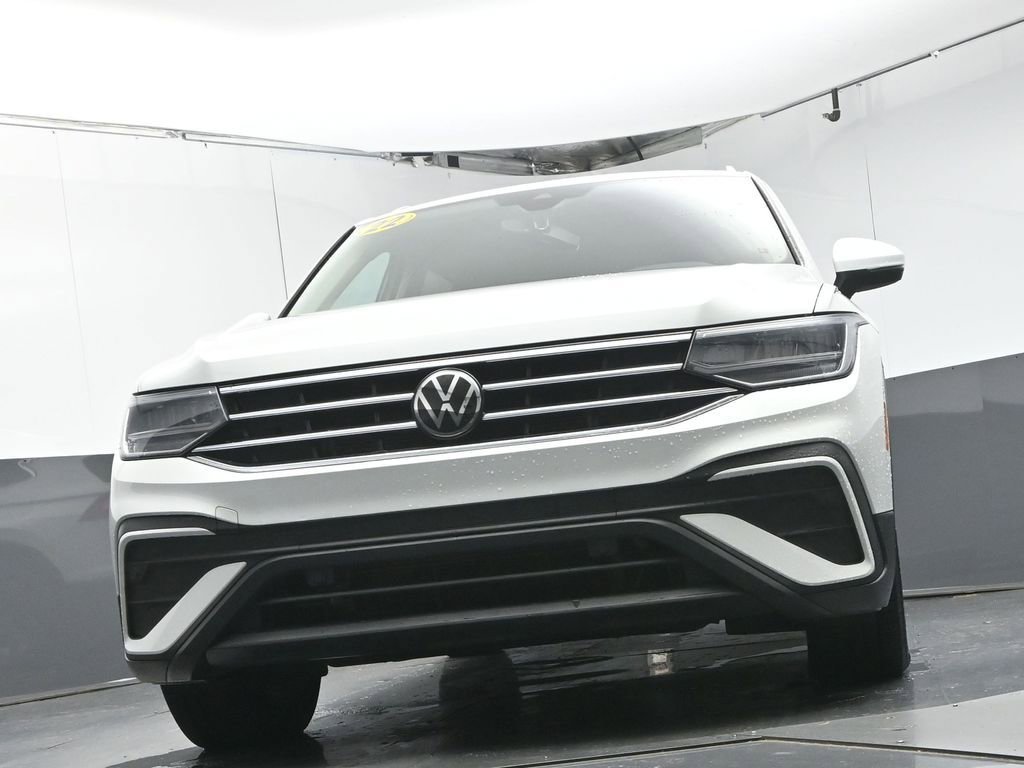 Used 2022 Volkswagen Tiguan SE FWD image 34