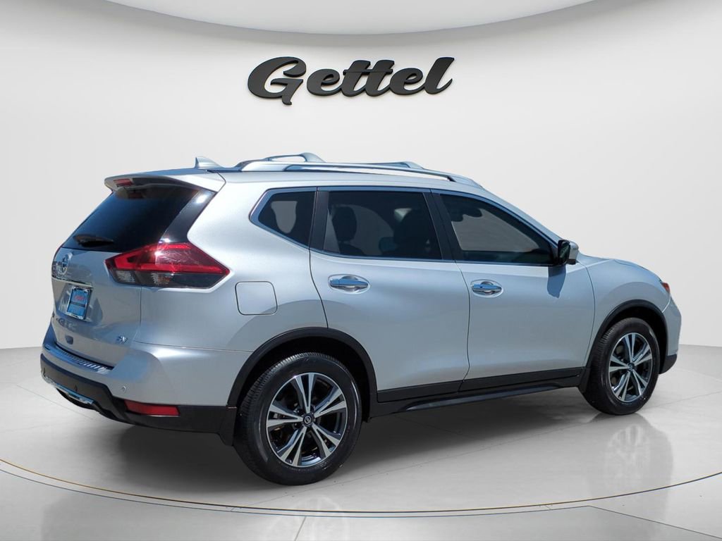 Certified 2020 Nissan Rogue SV w/ Premium Package FWD image 6